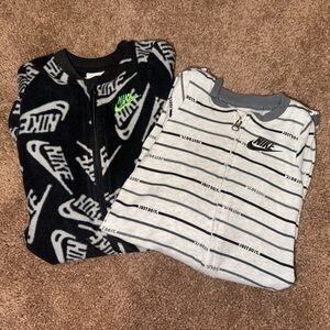 Nike Black Logo Fleece Footie & White and Gray Striped Footie